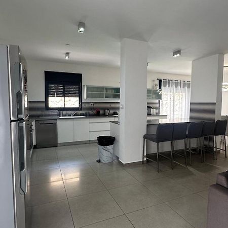 Luxury Garden Floor Eilat Apartment Bagian luar foto