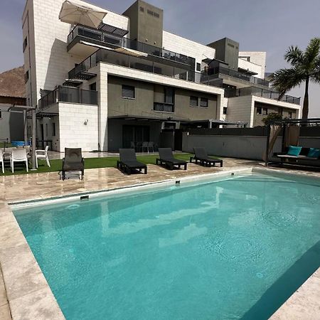 Luxury Garden Floor Eilat Apartment Bagian luar foto